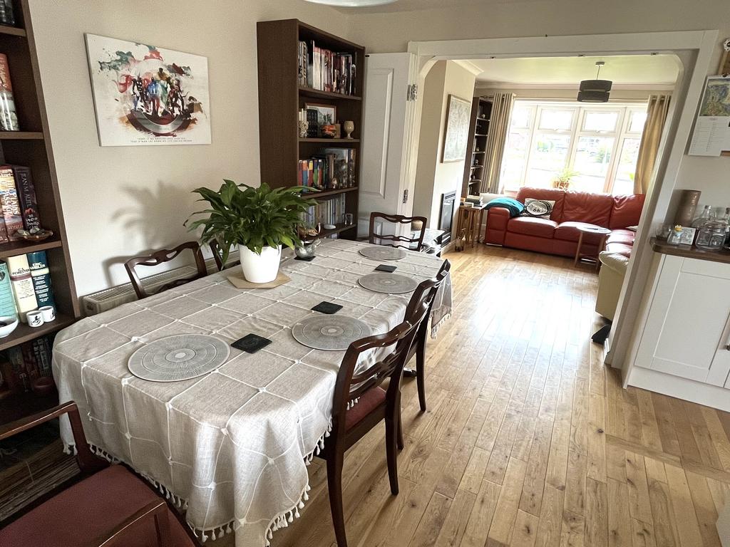 Long Water Drive, Gosport PO12 3 bed semidetached house for sale £