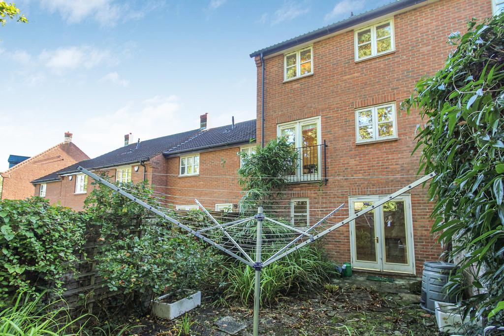 Bitham Mill, Westbury 4 bed townhouse £1,200 pcm (£277 pw)