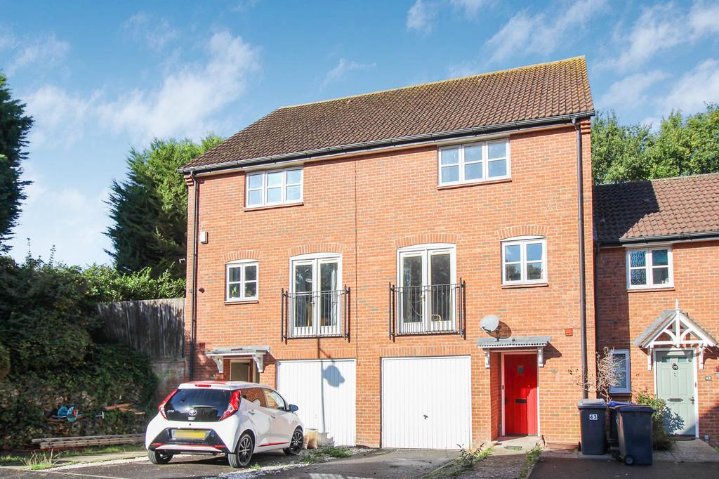 Bitham Mill, Westbury 4 bed townhouse to rent £1,300 pcm (£300 pw)