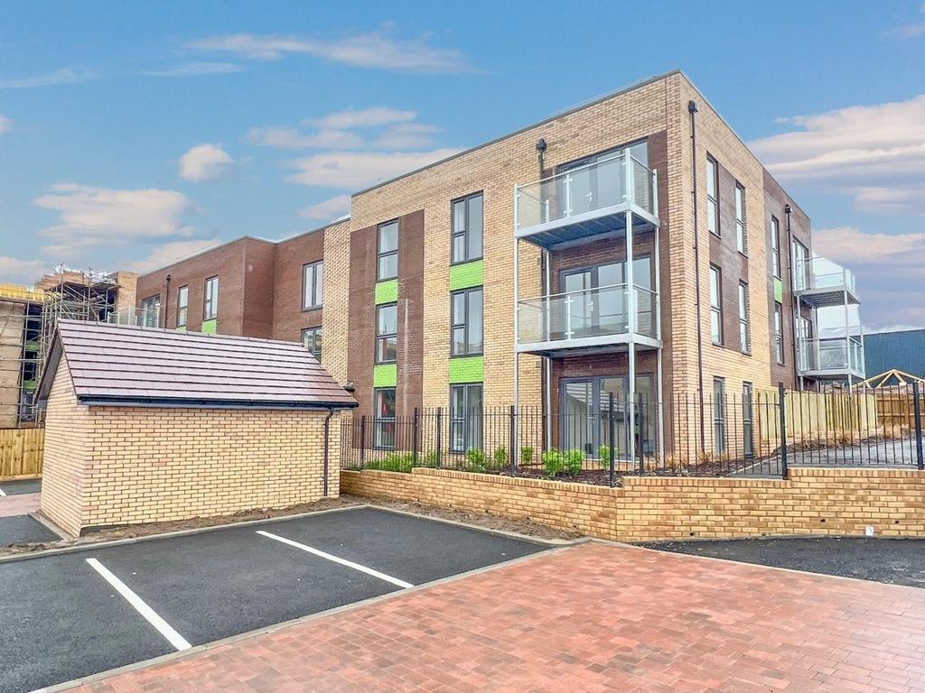 Flatts Close, Stoke Gifford, Bristol, BS34 2 bed apartment £1,500 pcm