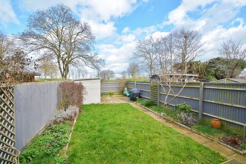 42 Roundhead Drive, Thame, OX9 3DJ