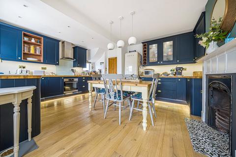36 Newcourt Road, Topsham, Exeter, EX3 0BT