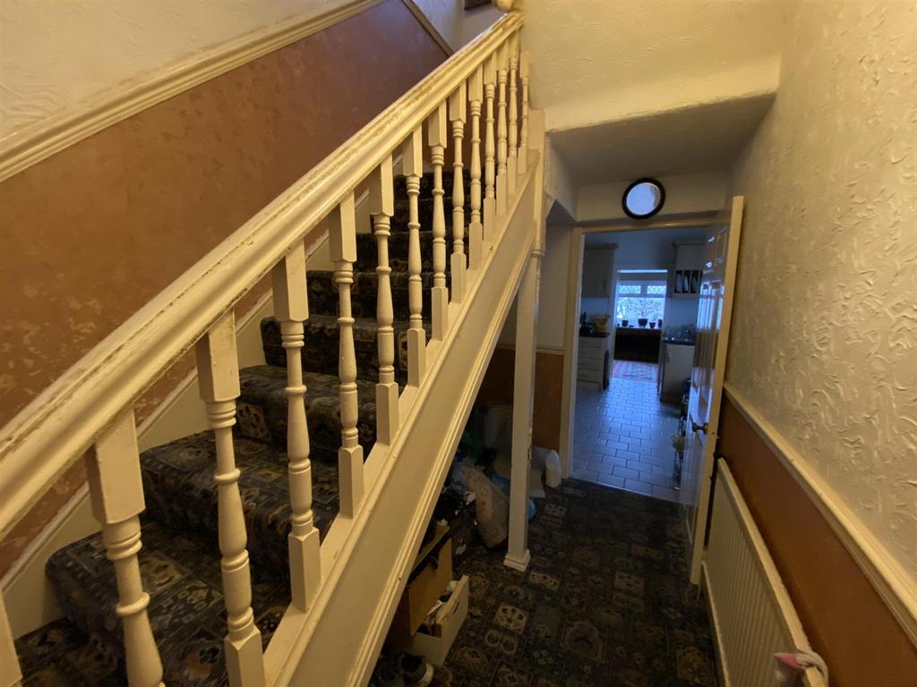 College Hill, Llanelli 2 bed terraced house £129,950