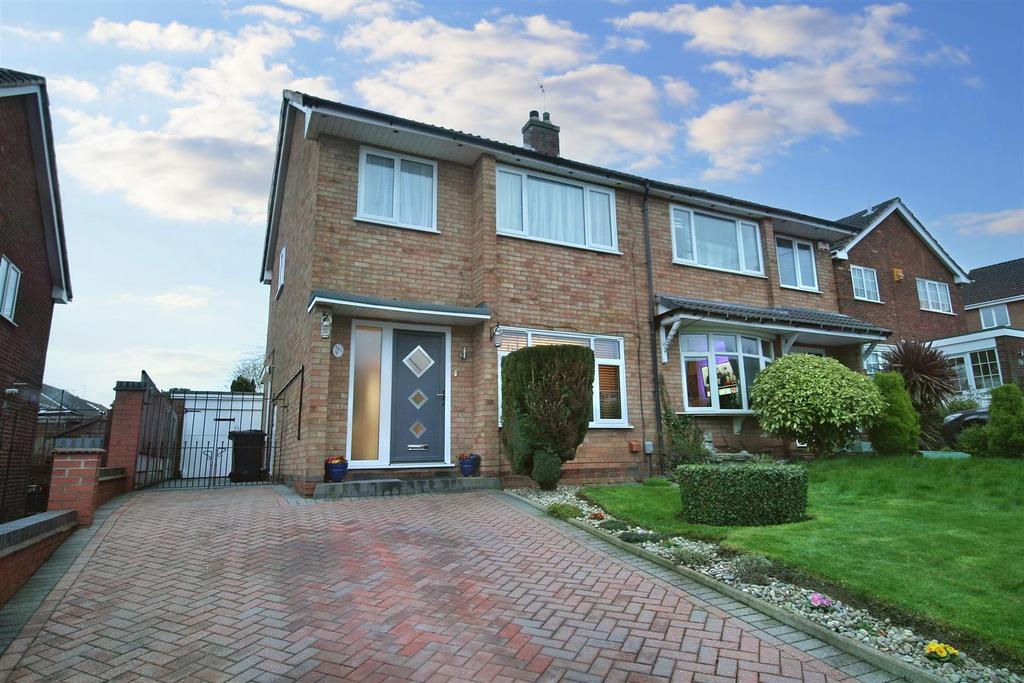 Berwyn Way, Church Farm, Nuneaton 3 bed semidetached house for sale