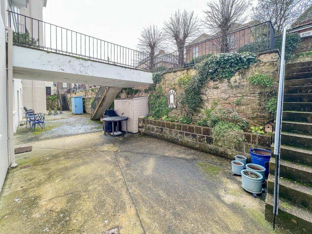 Private Courtyard