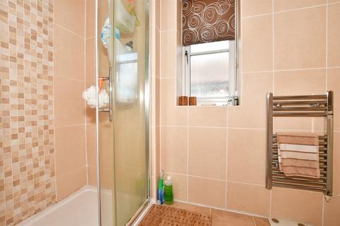 2 Cherry Way, Felbridge, East Grinstead, RH19 2GS