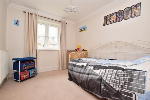 2 Cherry Way, Felbridge, East Grinstead, RH19 2GS