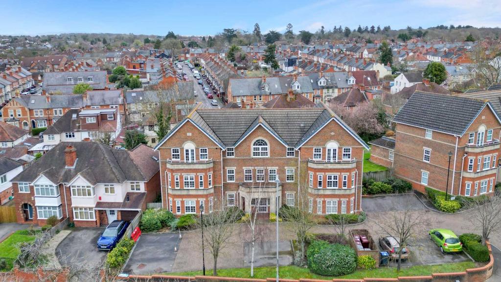 Wokingham Road, Reading 2 bed flat for sale £285,000