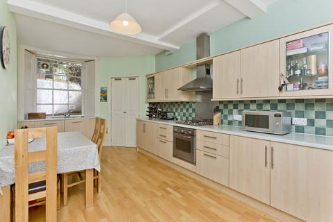2a Royal Crescent, Edinburgh, EH3 6PZ