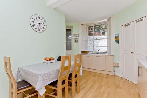 2a Royal Crescent, Edinburgh, EH3 6PZ