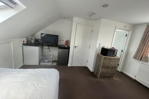 undefined, Princes Avenue, London NW9