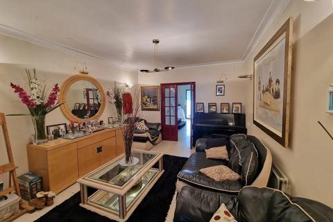 4 bedroom semi-detached house for sale, Holmfield Avenue, London
