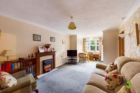2 bedroom ground floor flat for sale - Whitehaven Court 22 Crook Log, Bexleyheath  DA6 8BJ