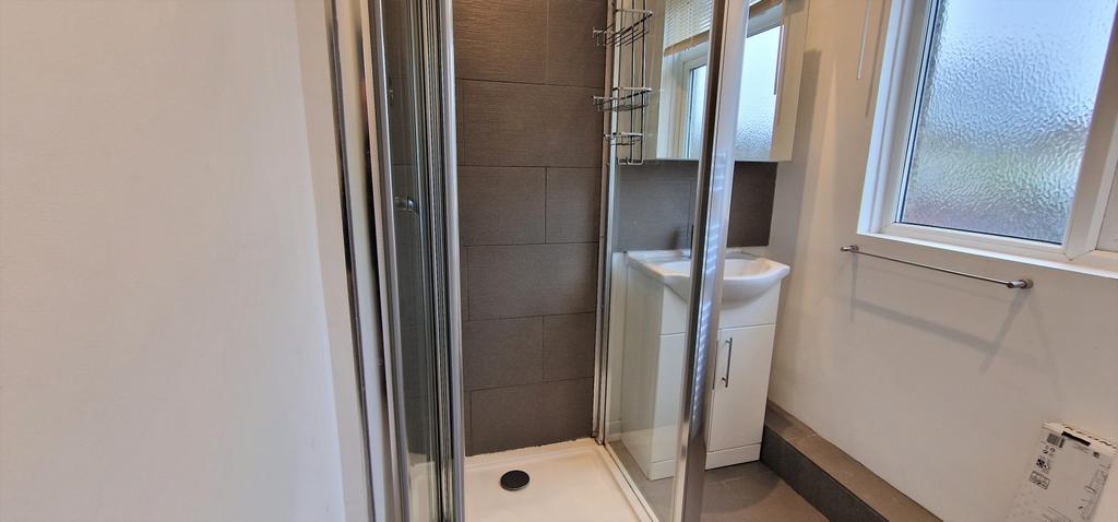 First floor shower room