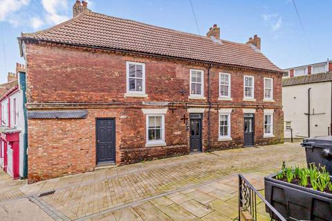 4 bedroom end of terrace house for sale, Market Place, Caistor Lincolnshire