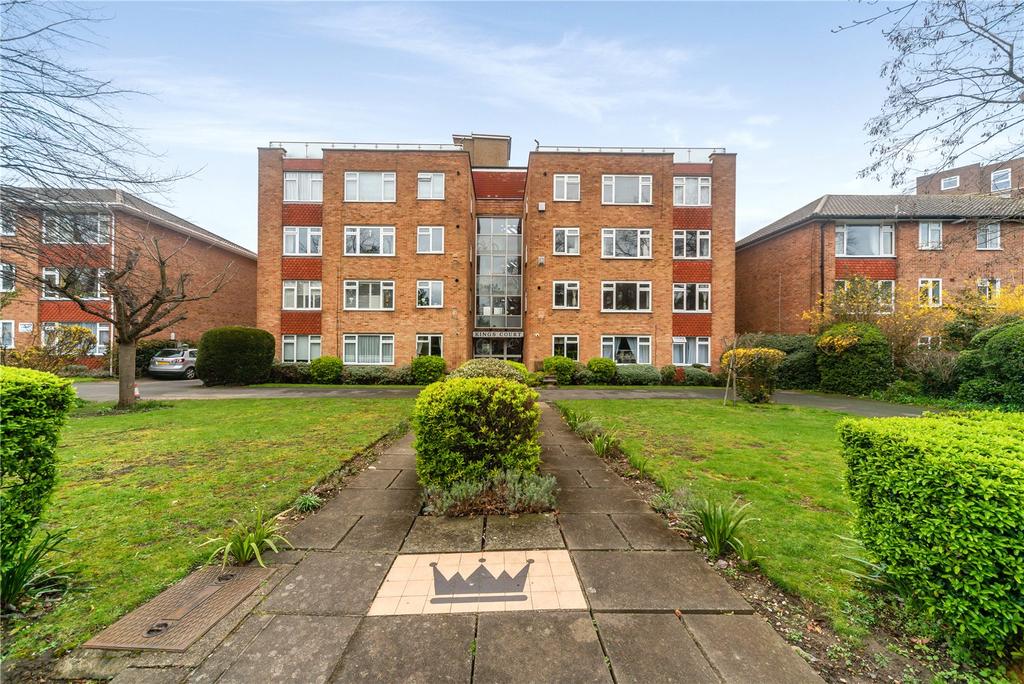 Kings Court, Beddington Gardens, Wallington, SM6 2 bed apartment for