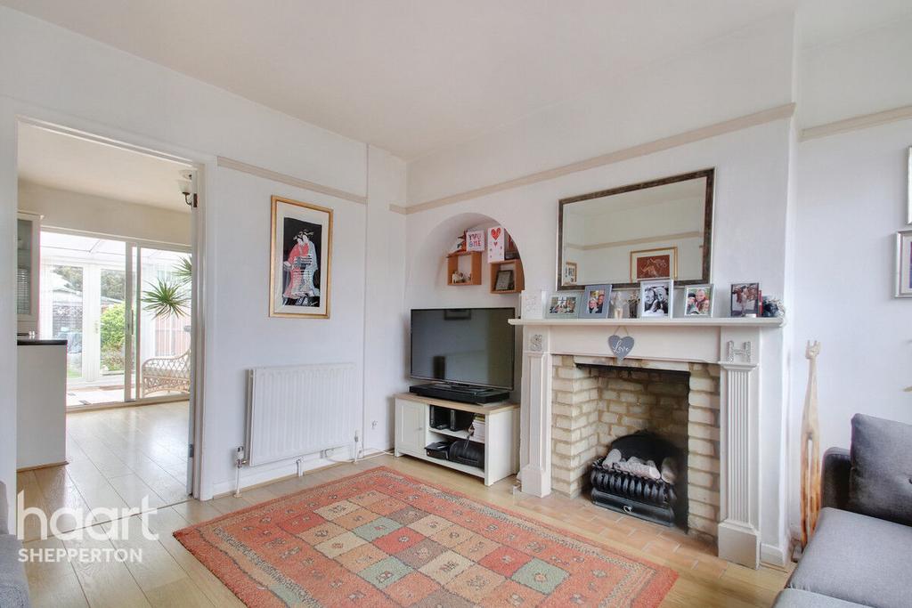 Green Lane, Shepperton 3 bed semidetached house for sale £500,000