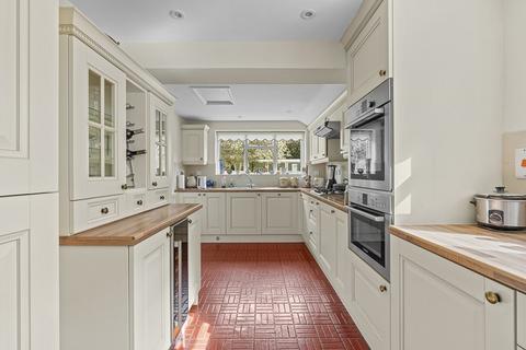 5 Abbey Hill, Netley Abbey, Southampton, SO31 5FB