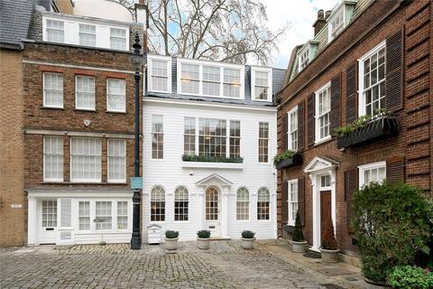 5 bedroom terraced house for sale, Lowndes Close, Belgravia, London, SW1X