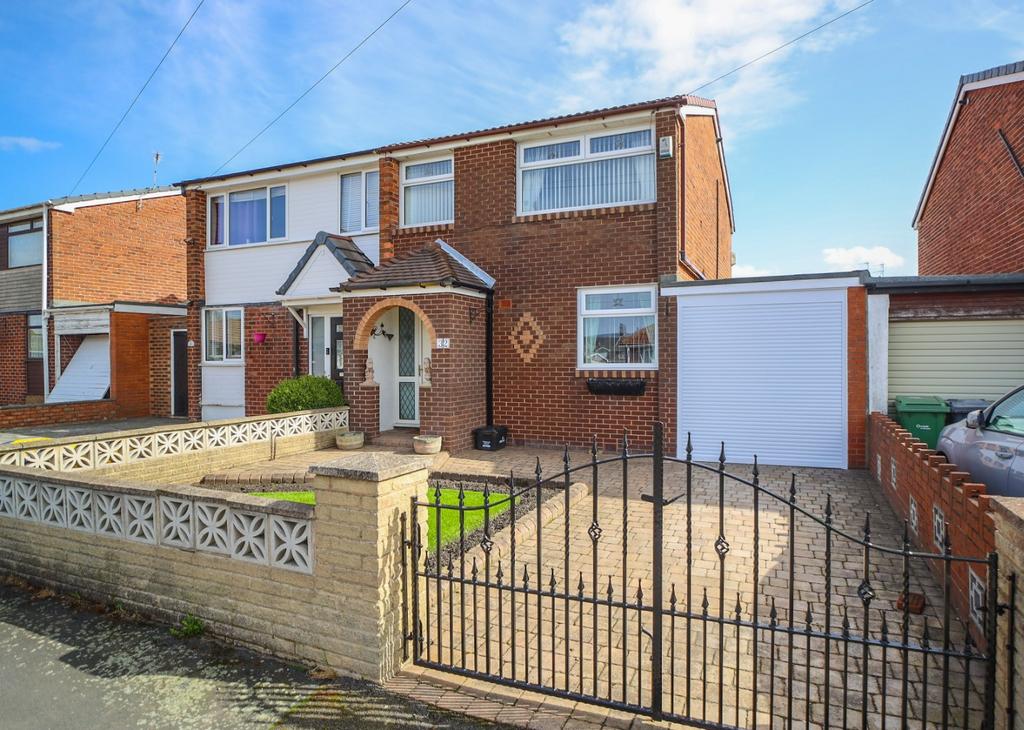 Milnthorpe Road, Burtonwood... 3 bed semidetached house £190,000