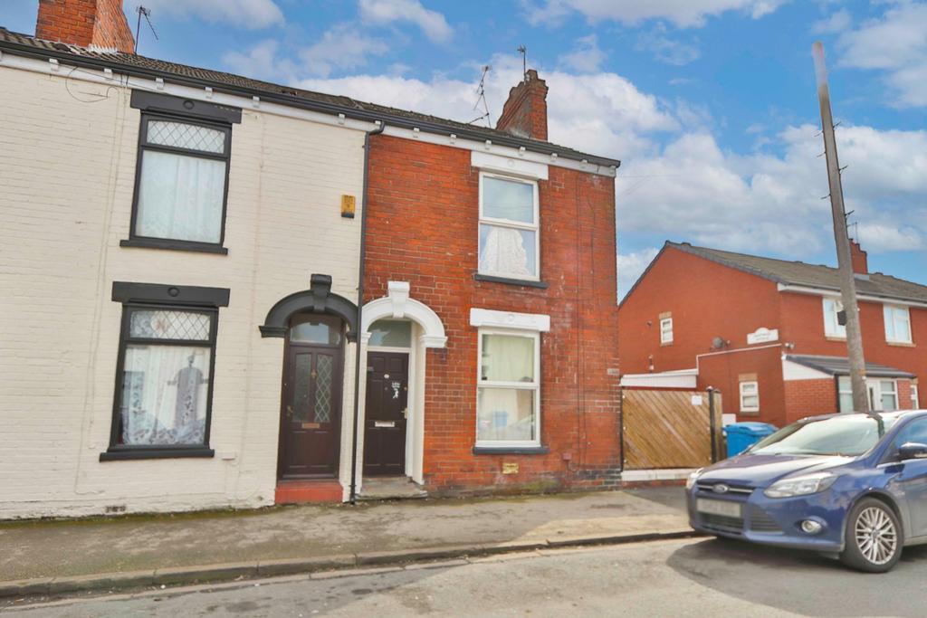 Folkestone Street, Hull, HU5 1BH 2 bed end of terrace house £65,000