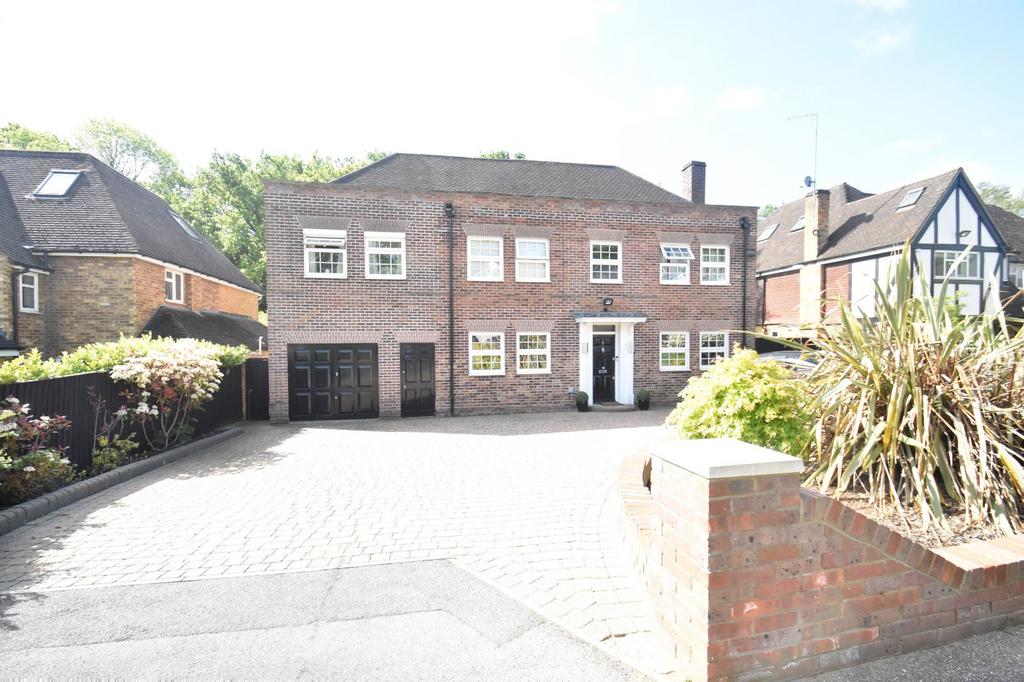 Howards Wood Drive, Gerrards Cross... 5 bed detached house £1,550,000