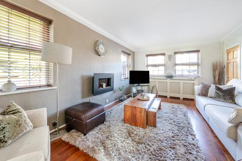 5 bedroom detached house for sale, Howards Wood Drive, Gerrards Cross, Buckinghamshire, SL9