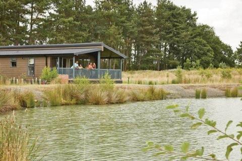 3 bedroom lodge for sale, Stixwould Road, Woodhall Spa Lincolnshire