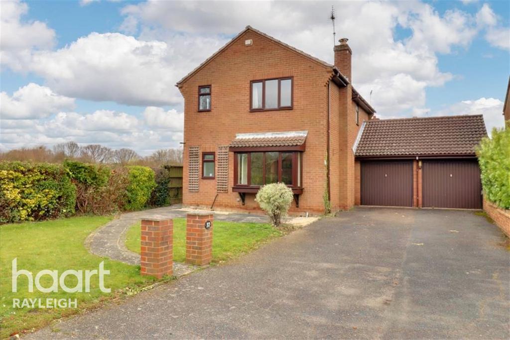 Alexandra Road, Rayleigh 4 bed detached house £2,090 pcm (£482 pw)