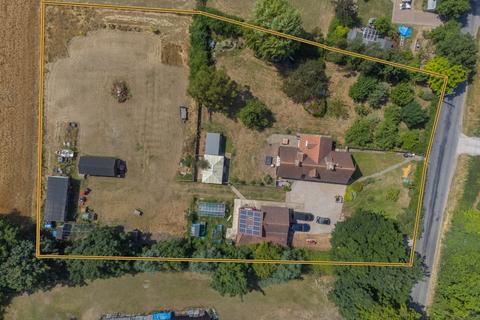Oakdene Chapel Road, Beaumont, Clacton-on-sea, CO16 0AR