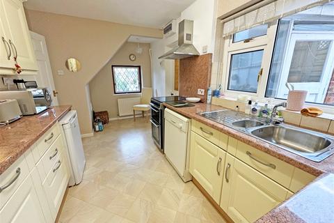 90 Douglas Road, Hollywood, Birmingham, B47 5JZ
