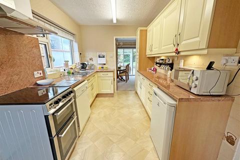 90 Douglas Road, Hollywood, Birmingham, B47 5JZ