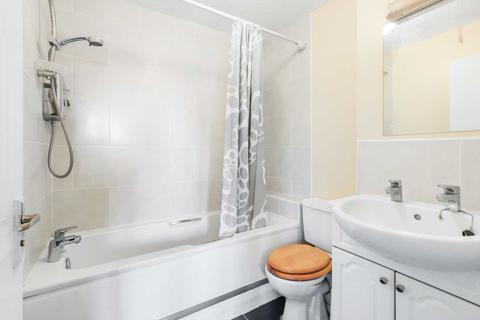 5 Martock Gardens, London, N11 3GH