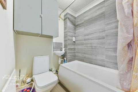 39 Redbourne Drive, Thamesmead, London, SE28 8RZ