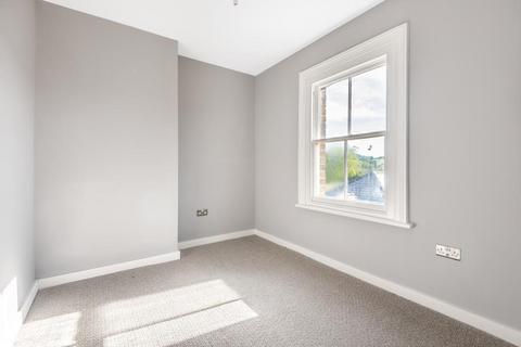 2 bedroom apartment to rent, Llandrindod Wells,  Powys,  LD1