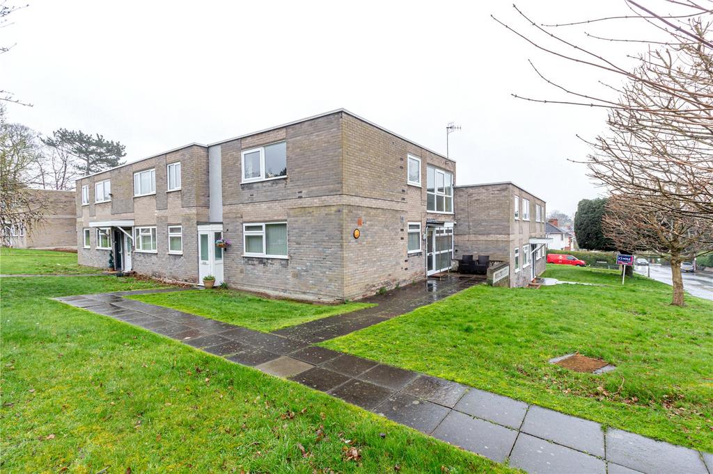 Elmfield Gardens, Worcester... 1 bed apartment £125,000
