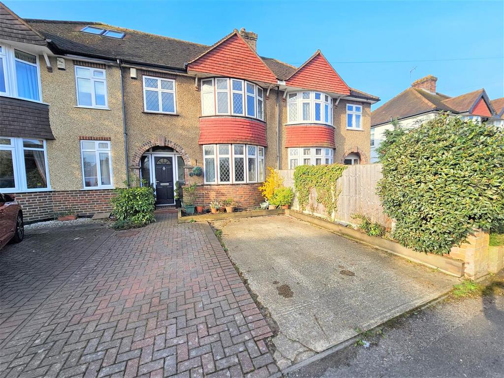 Liberty Lane, Addlestone 3 bed terraced house £465,000
