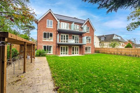 2 bedroom penthouse for sale, Alborough Lodge, Packhorse Road, Gerrards Cross, Buckinghamshire, SL9