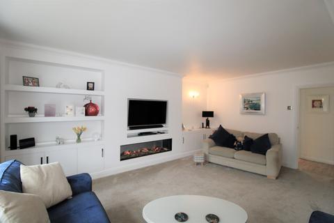 50 Holden Way, Upminster, RM14 1BT