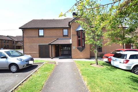 1 bedroom apartment for sale, Portland Close, Chadwell Heath, Essex, RM6