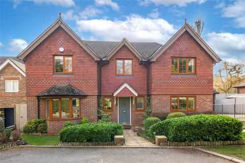7 Hitherwood Close, Reigate, RH2 0JJ