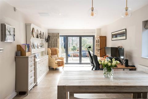 7 Hitherwood Close, Reigate, RH2 0JJ