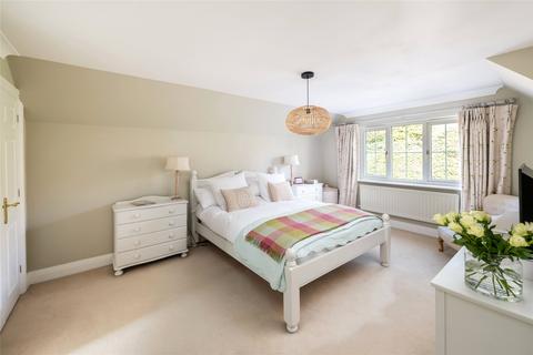 7 Hitherwood Close, Reigate, RH2 0JJ