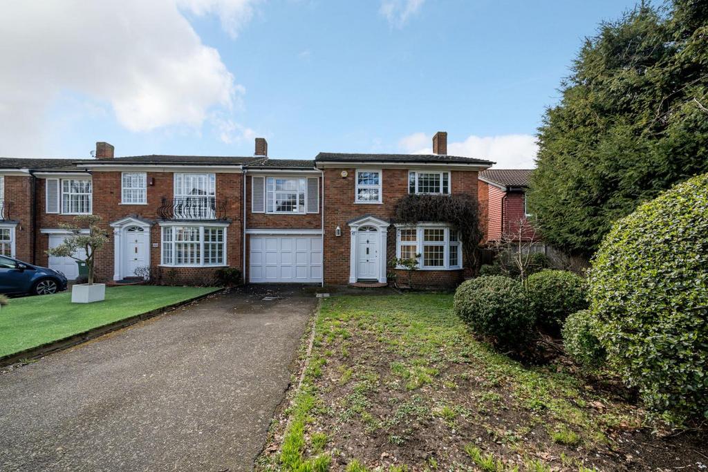 Oakwood Avenue, Beckenham 4 bed end of terrace house for sale £950,000