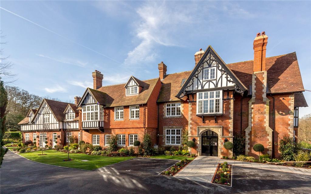 Forest Lodge, Westerham Road, Keston, Kent, BR2 2 bed apartment to rent