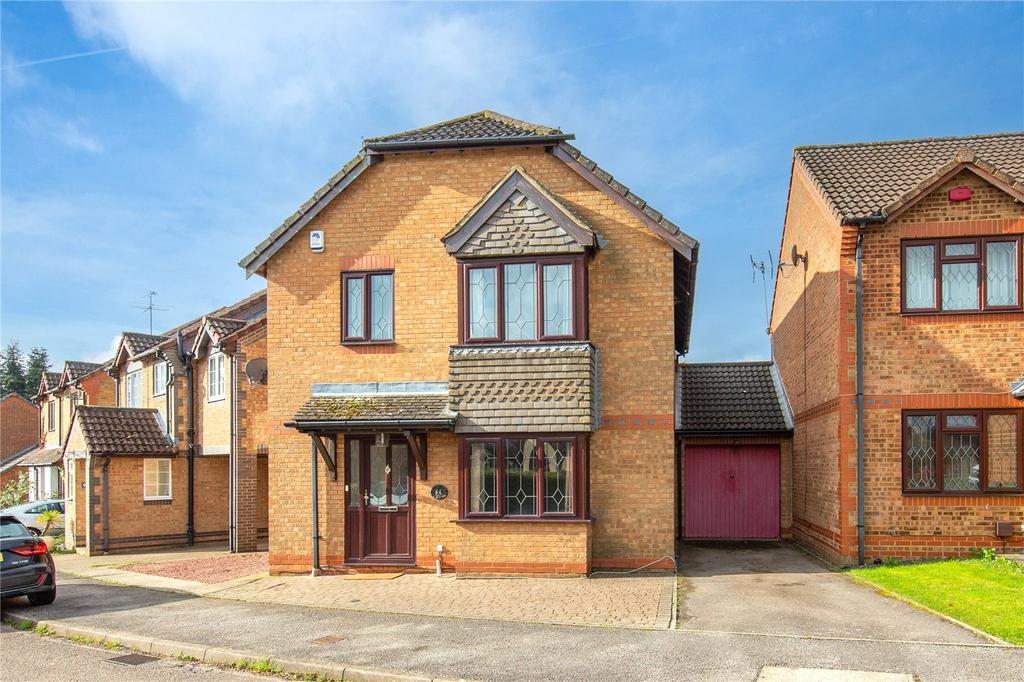 Luton, Bedfordshire LU2 4 bed detached house for sale £425,000