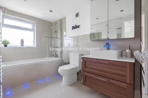 37 Ravenswood Avenue, West Wickham, BR4 0PN