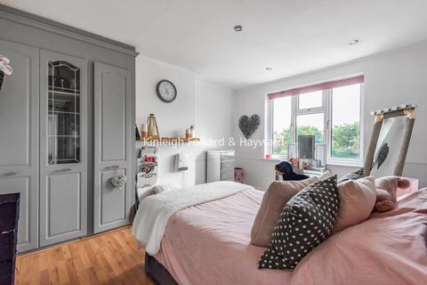 37 Ravenswood Avenue, West Wickham, BR4 0PN