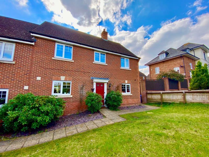 Elvetham Heath 4 bed semidetached house £2,250 pcm (£519 pw)