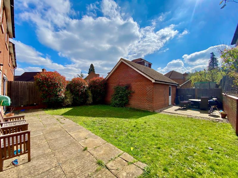 Elvetham Heath 4 bed semidetached house £2,250 pcm (£519 pw)